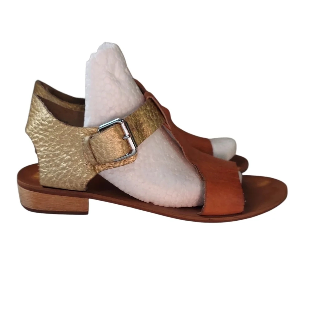 Latigo Tan and Gold Leather Sandal